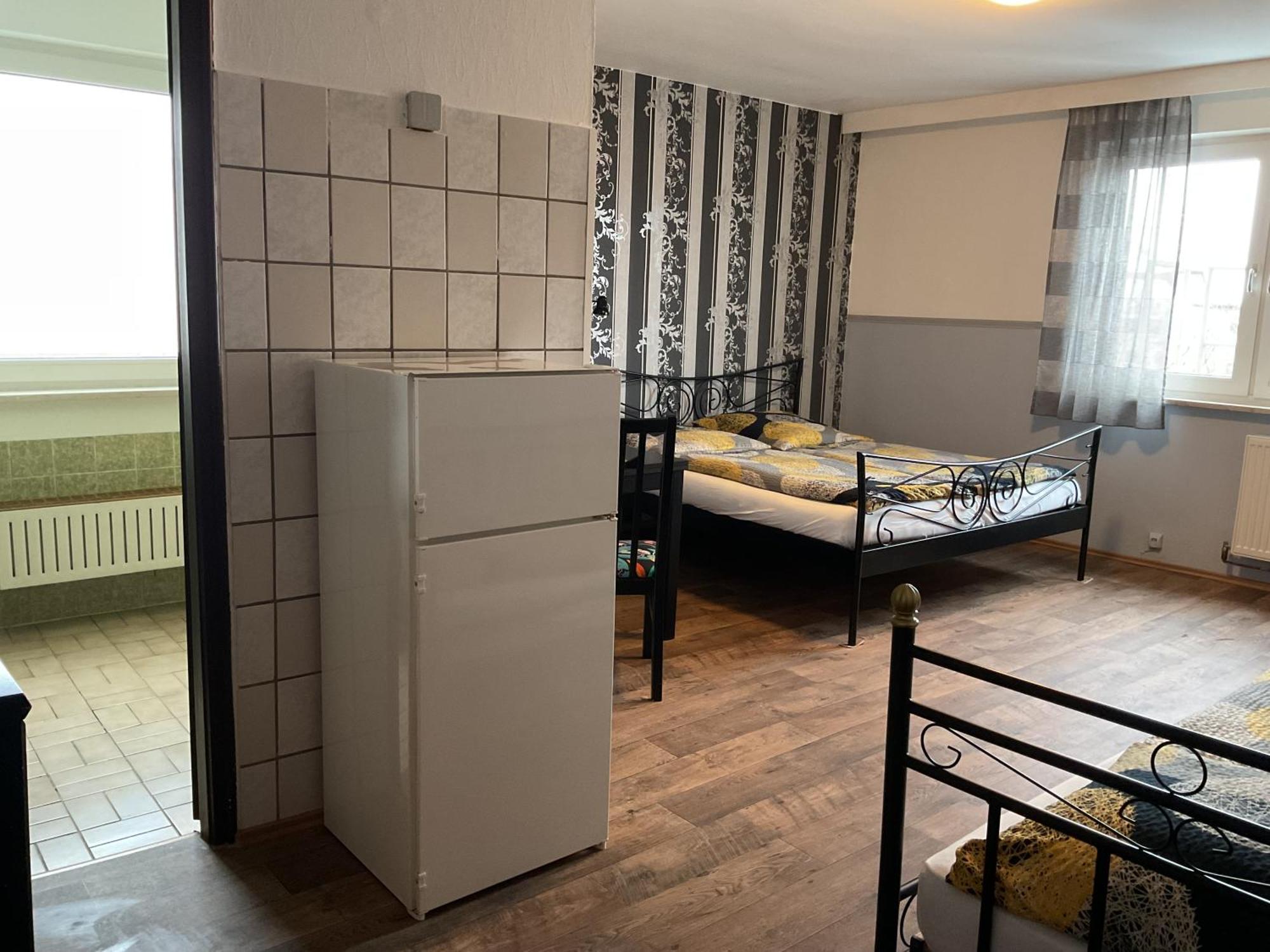 Pension&Hostel Anna - Monteurzimmer มิวนิก ภายนอก รูปภาพ