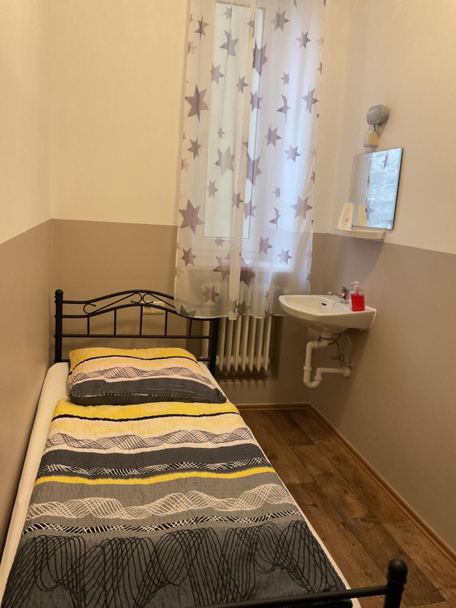 Pension&Hostel Anna - Monteurzimmer มิวนิก ภายนอก รูปภาพ