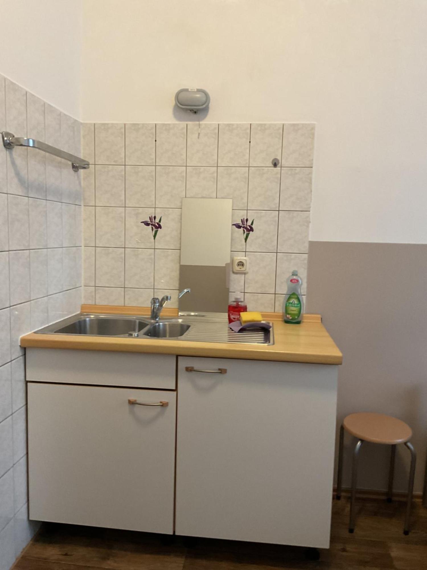 Pension&Hostel Anna - Monteurzimmer มิวนิก ภายนอก รูปภาพ