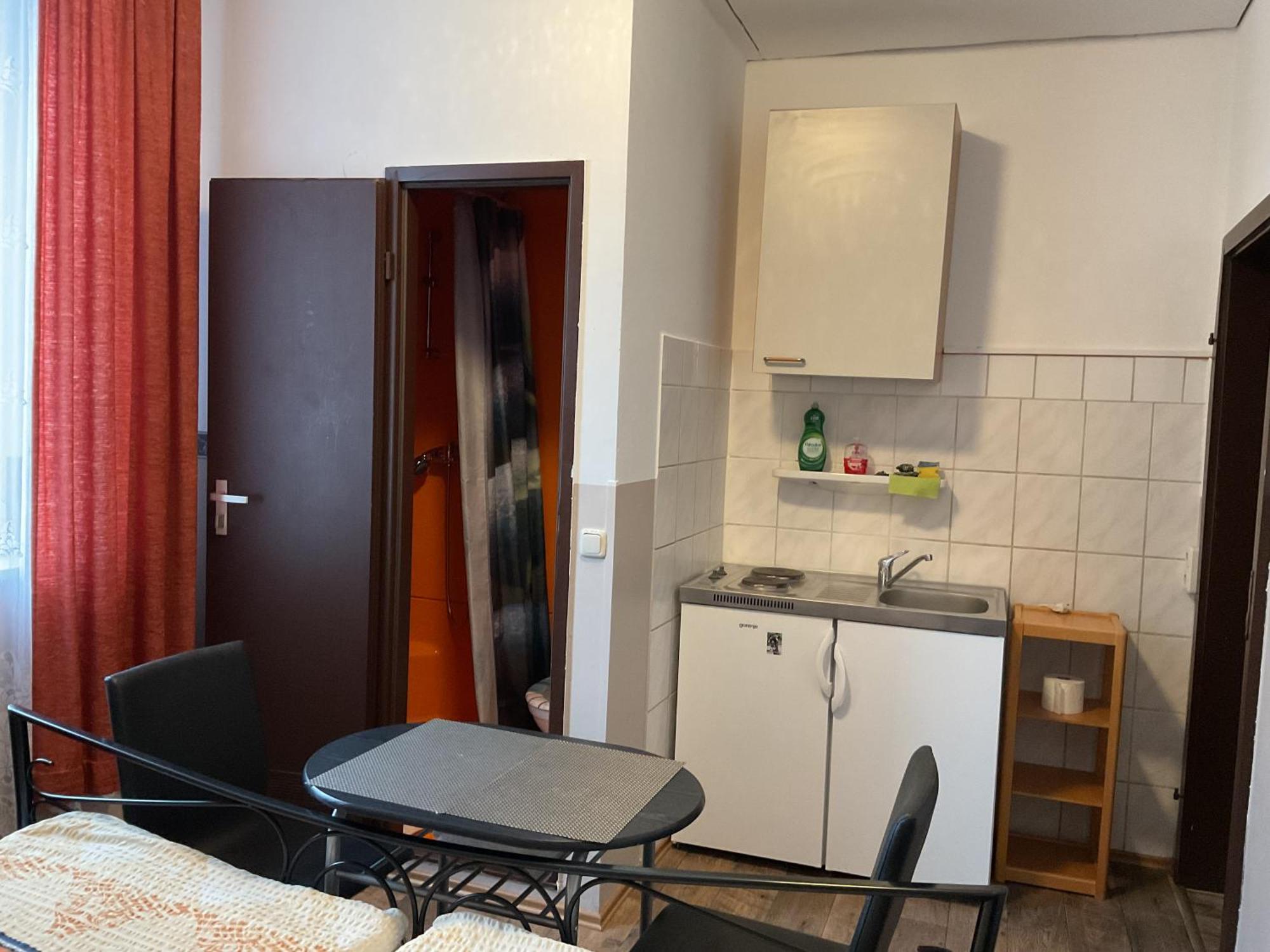 Pension&Hostel Anna - Monteurzimmer มิวนิก ภายนอก รูปภาพ