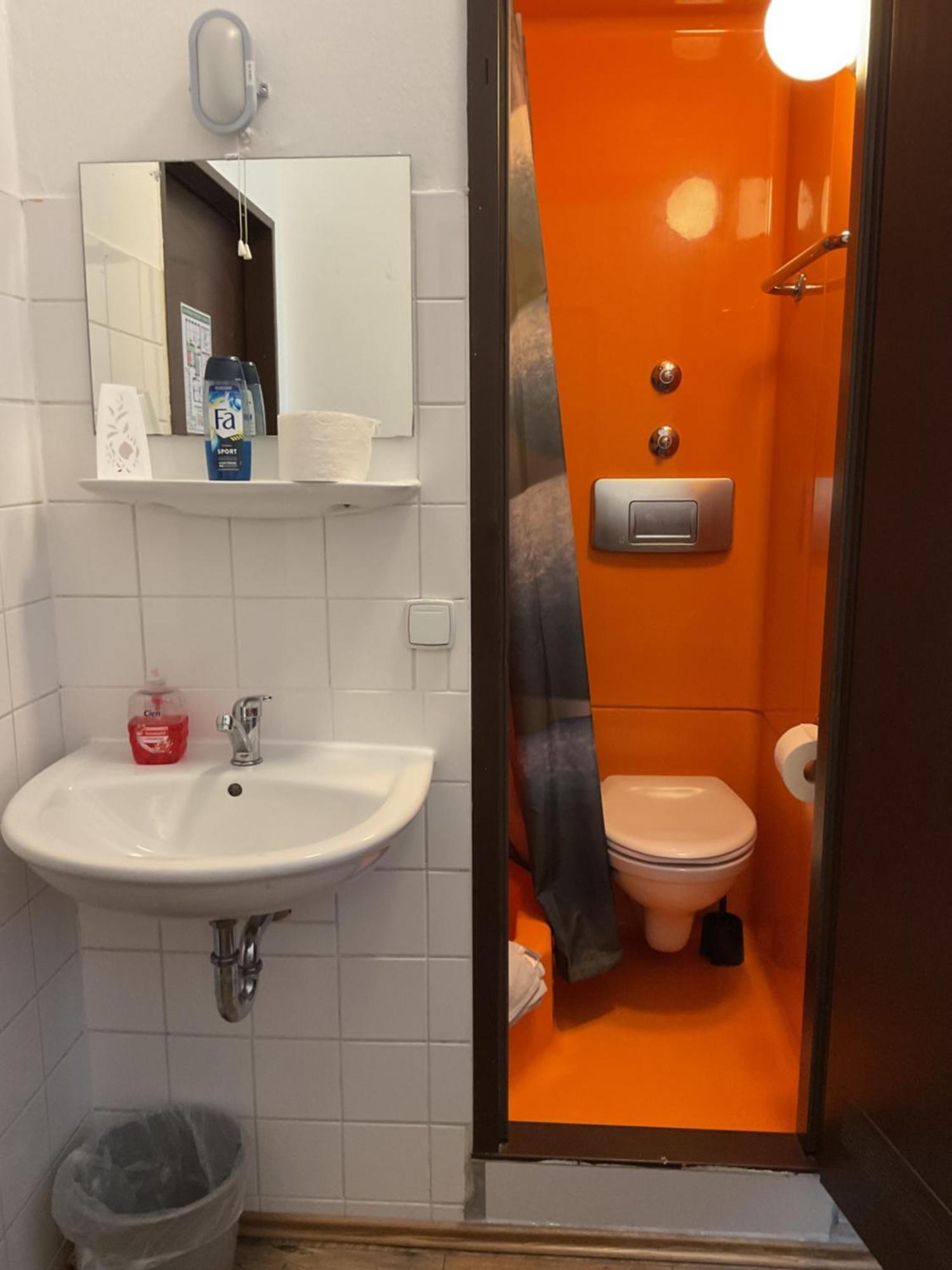 Pension&Hostel Anna - Monteurzimmer มิวนิก ภายนอก รูปภาพ