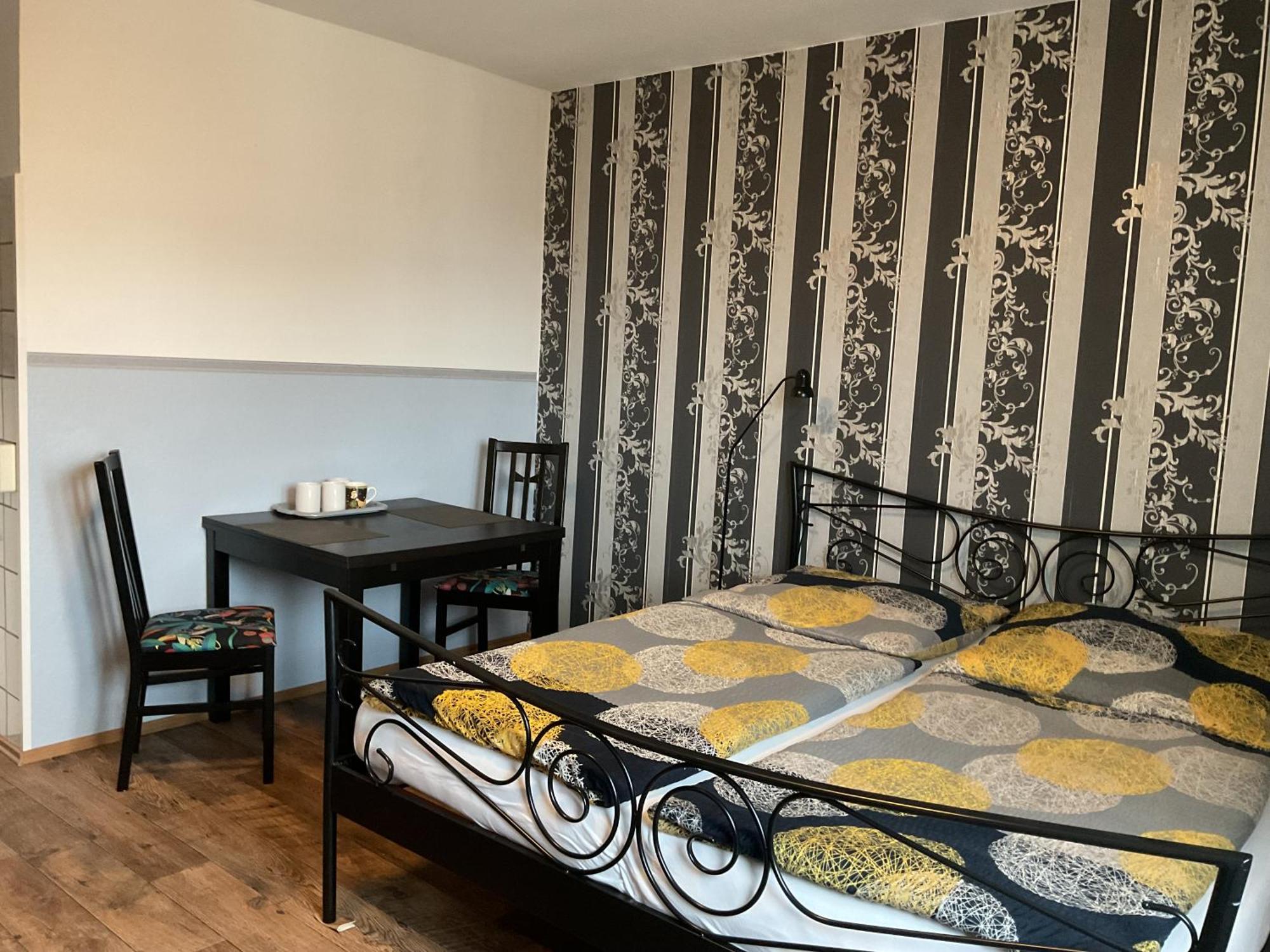 Pension&Hostel Anna - Monteurzimmer มิวนิก ภายนอก รูปภาพ