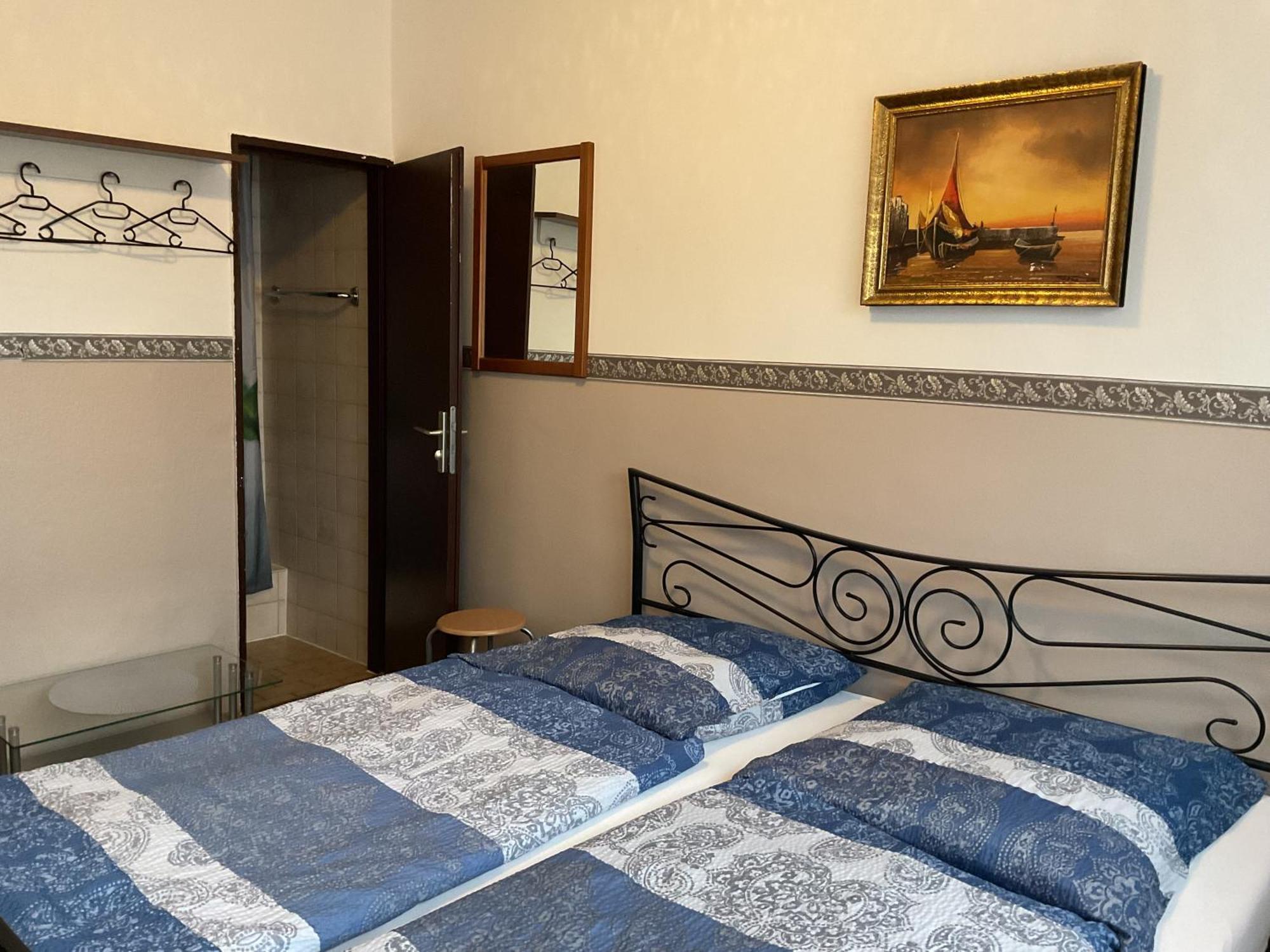 Pension&Hostel Anna - Monteurzimmer มิวนิก ภายนอก รูปภาพ