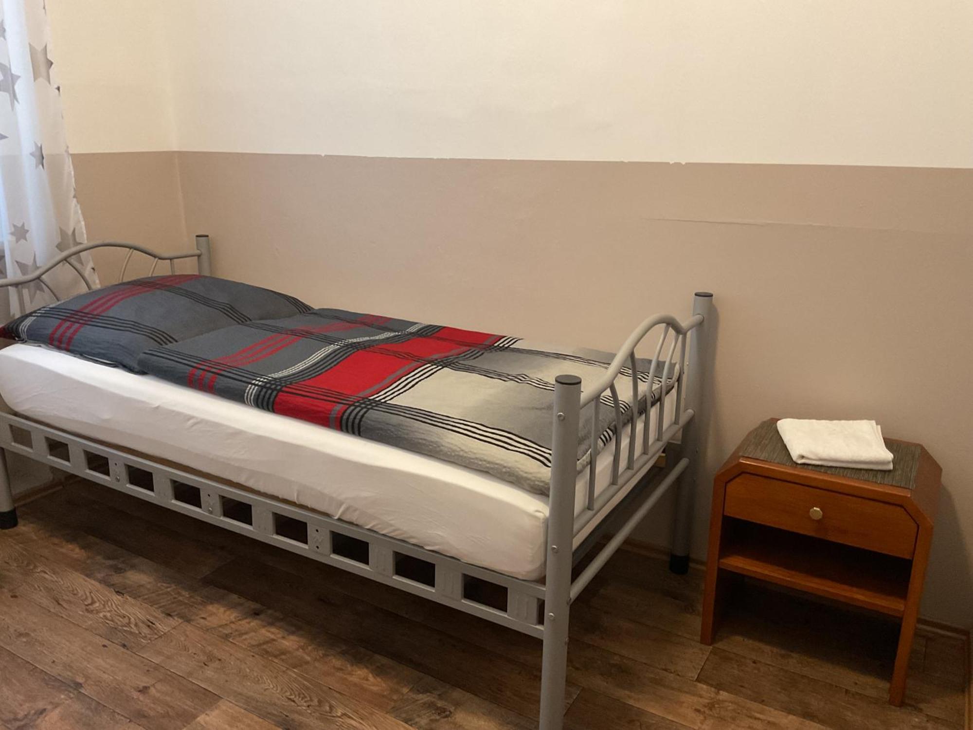 Pension&Hostel Anna - Monteurzimmer มิวนิก ภายนอก รูปภาพ